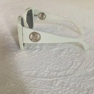 Burberry | Accessories | Burberry Sunglasses Never Worn  display picture 2